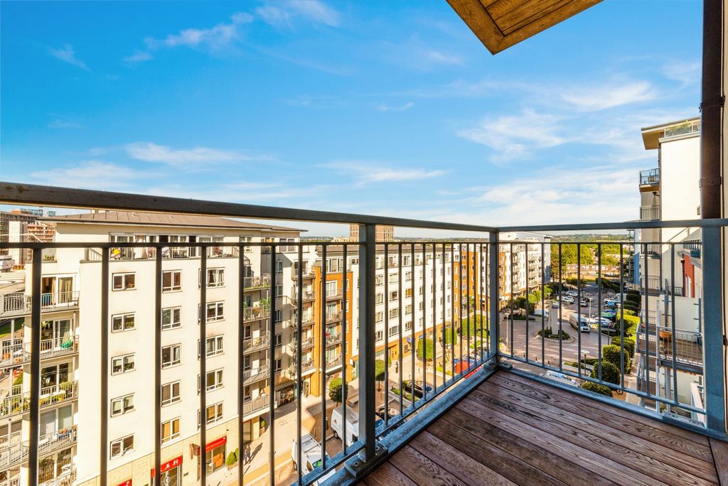 Property photo 2 of 13 Exterior - Curtiss H