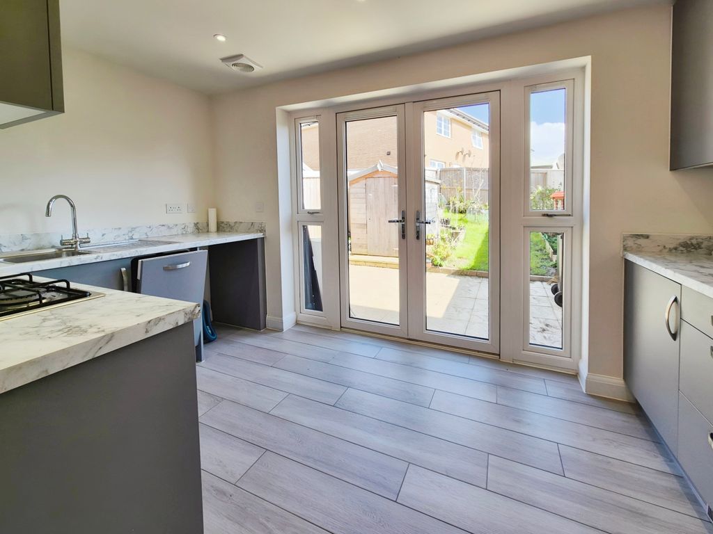 Property photo 2 of 22 E7Eaa64d-1000025228