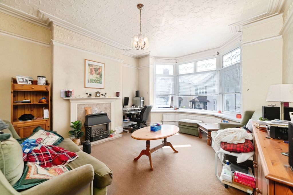 Property photo 2 of 17 Pbox-Img.Jpg