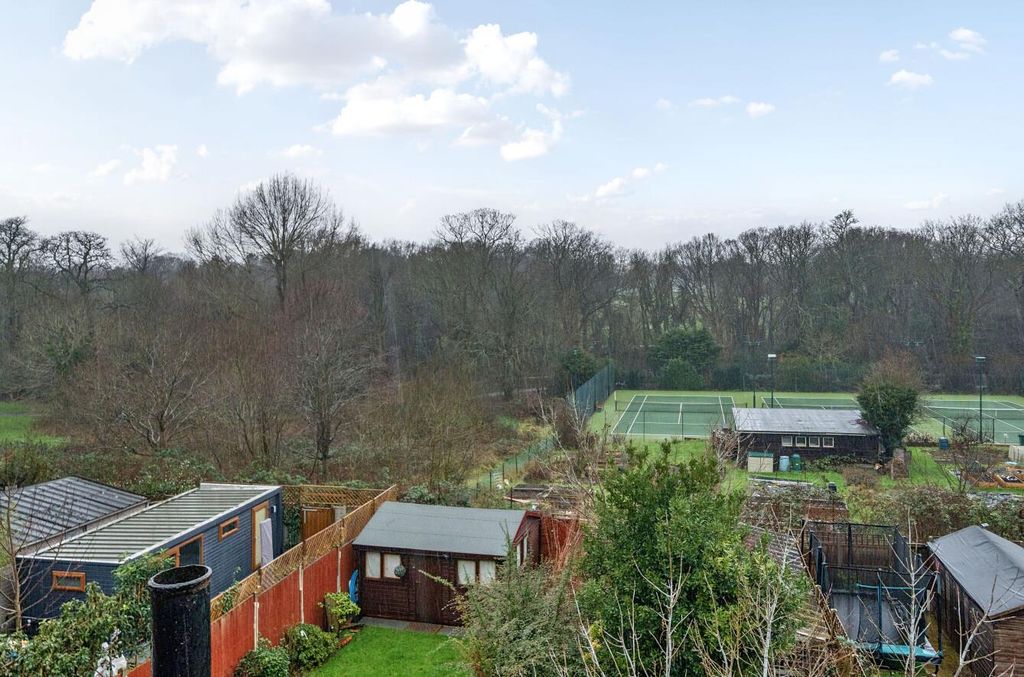 Property photo 2 of 12 1398154-18-6966444825182.Jpg