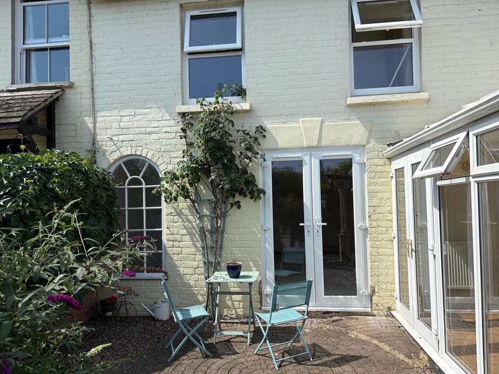 Property photo 1 of 24