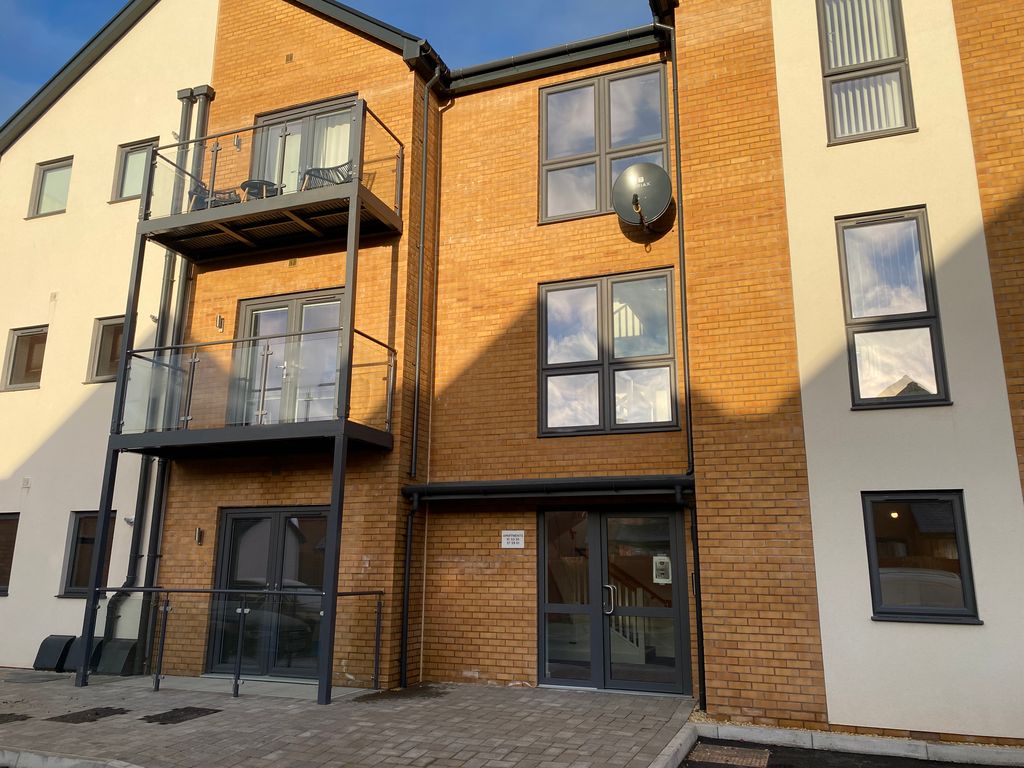 Property photo 2 of 8 View