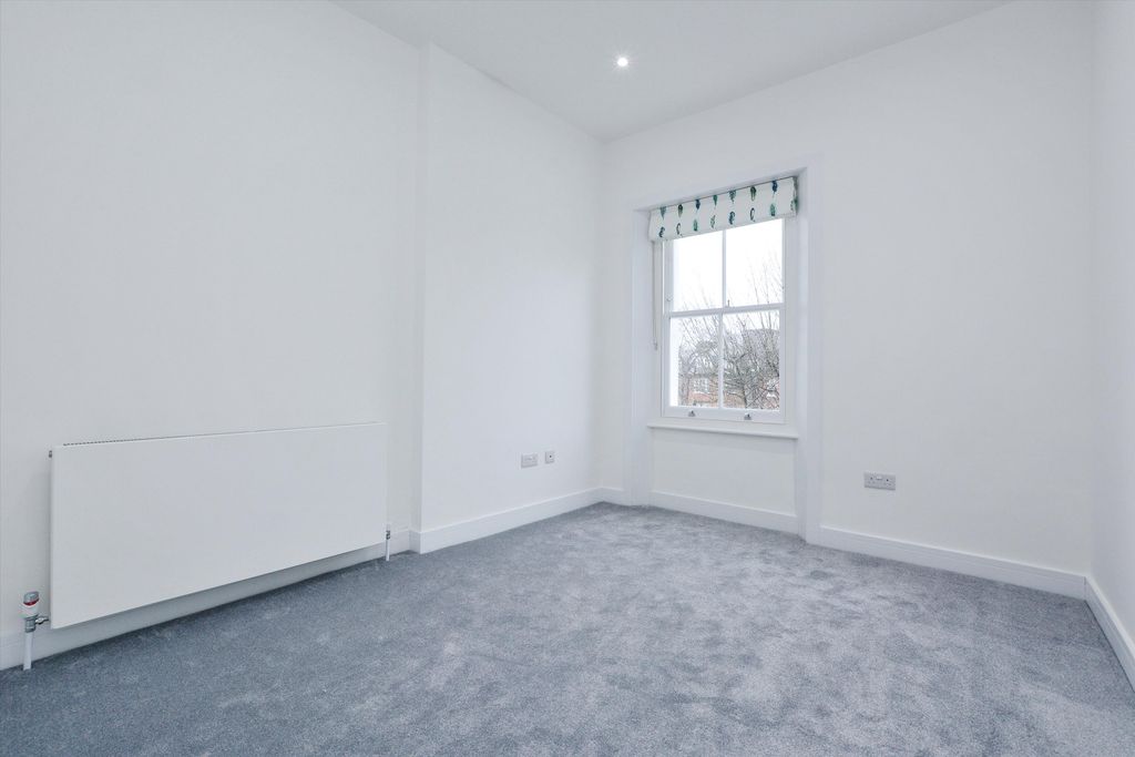 Property photo 2 of 7 Image