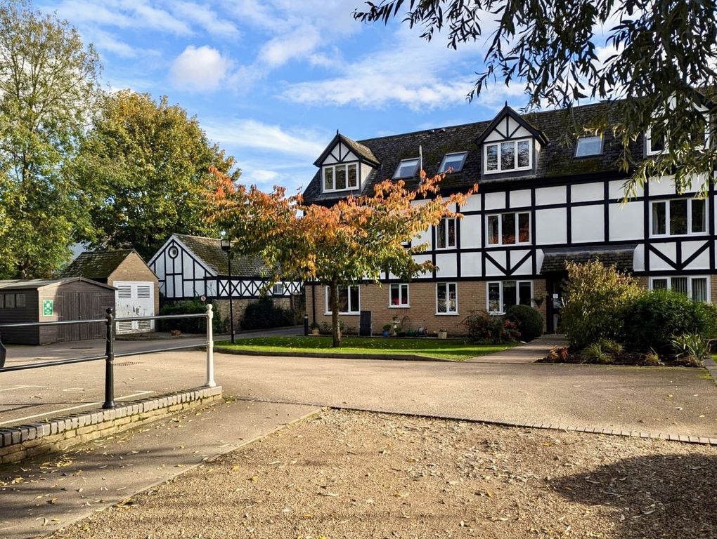 Property photo 1 of 8