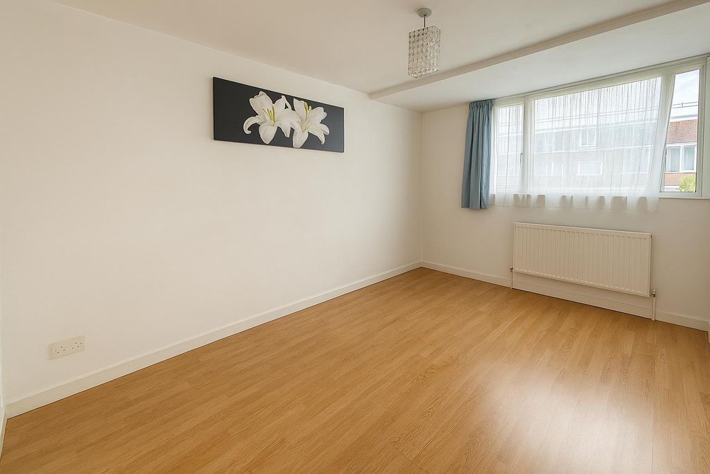 Property photo 3 of 12 Designer (10).Png