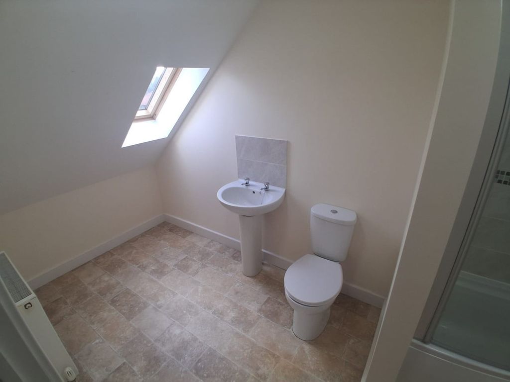 Property photo 3 of 6 Bedroom