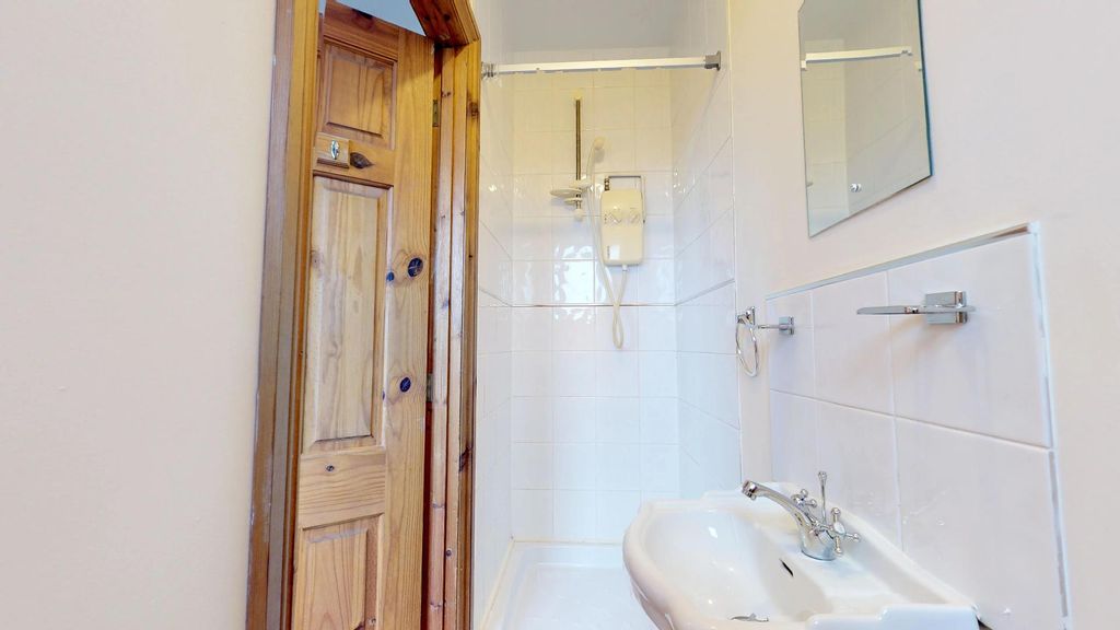 Property photo 3 of 13 Images