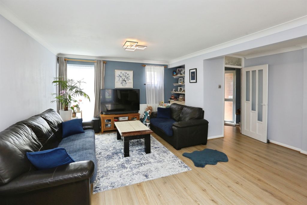 Property photo 2 of 15