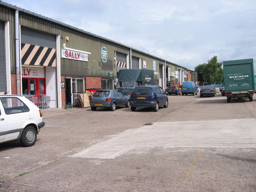 Property photo 1 of 3