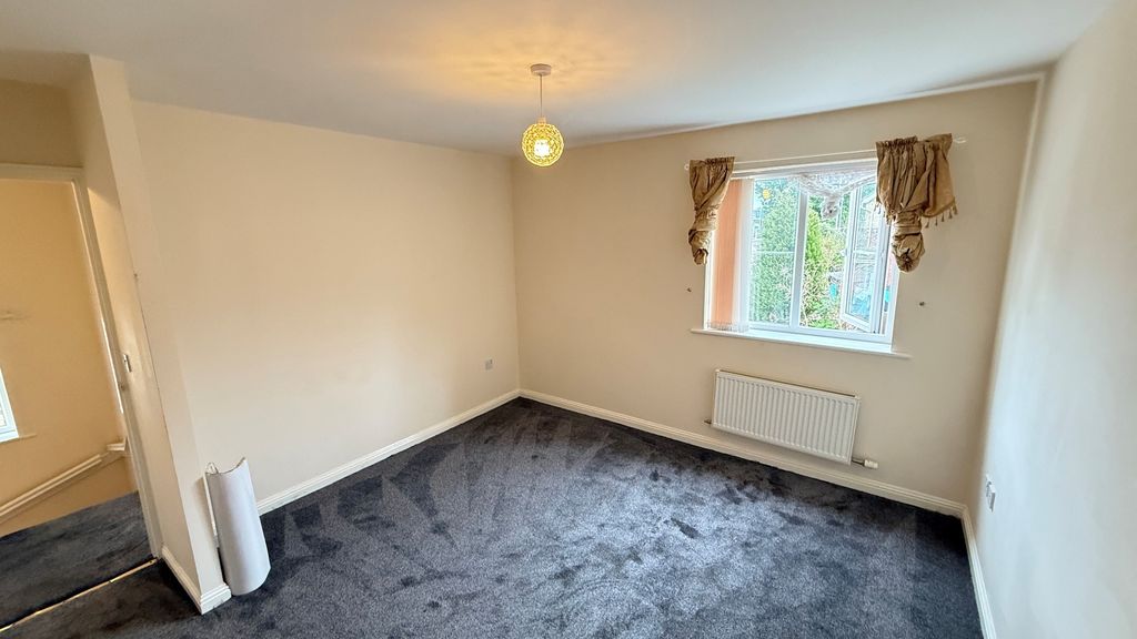 Property photo 2 of 11 Image