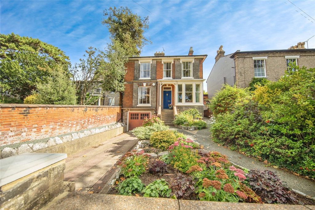 Property photo 1 of 44 Picture No. 22