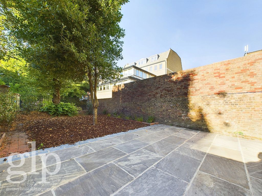 Property photo 2 of 28 997303