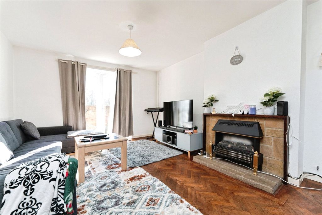 Property photo 3 of 17 Photography