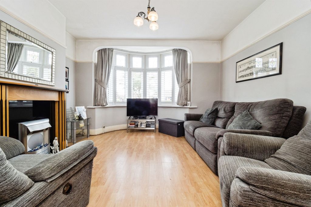 Property photo 2 of 17