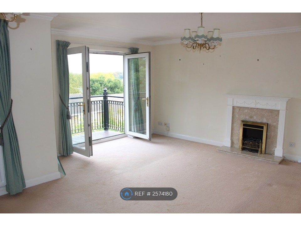 Property photo 3 of 9
