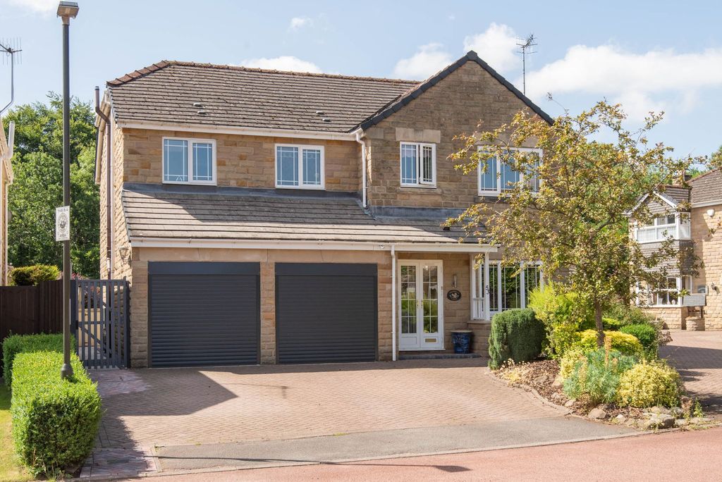 Property photo 1 of 33