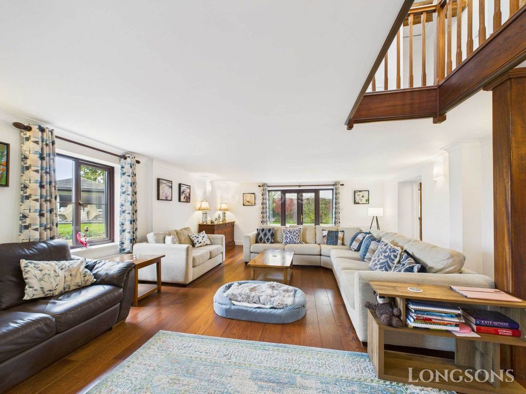 Property photo 2 of 29