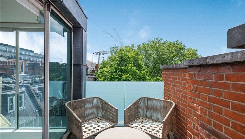 Property photo 2 of 14 Picture No. 16