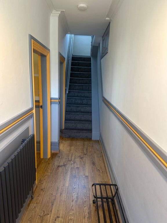 Property photo 3 of 16 Picture No. 02