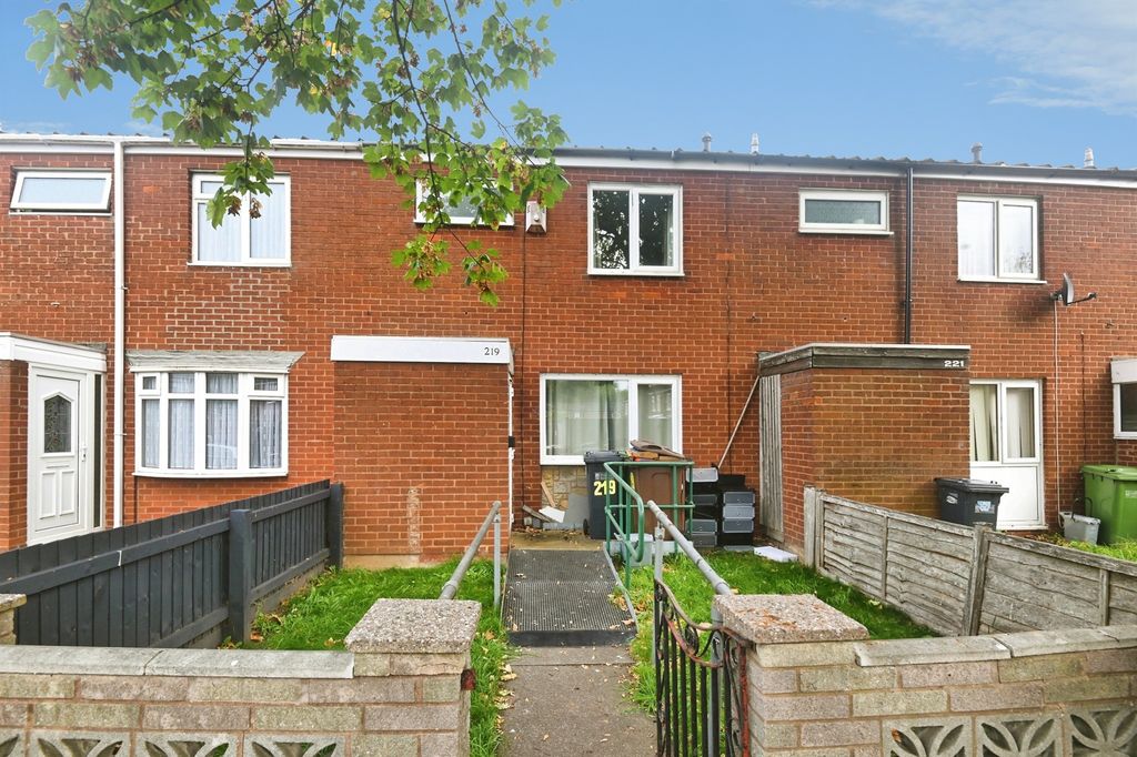 Property photo 2 of 17