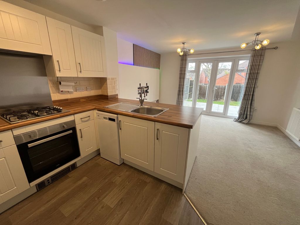 Property photo 3 of 13 Image