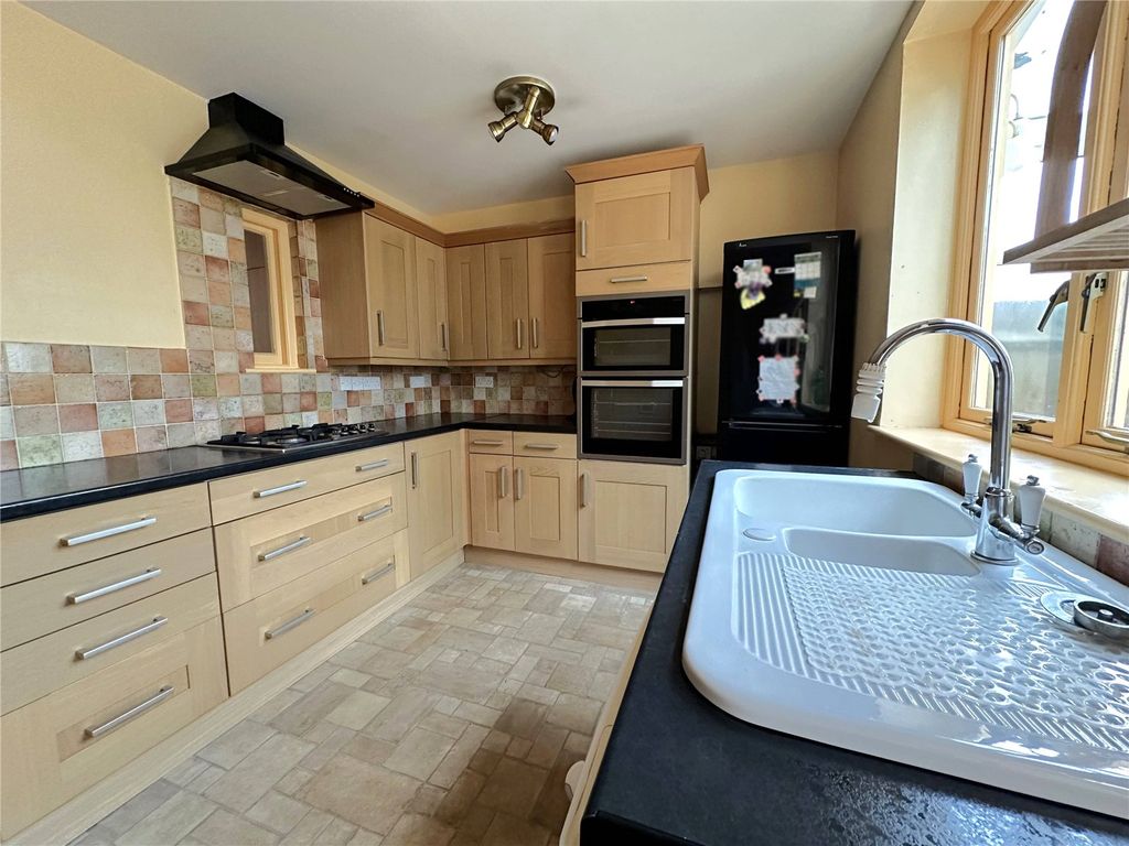 Property photo 3 of 15 Picture No. 26