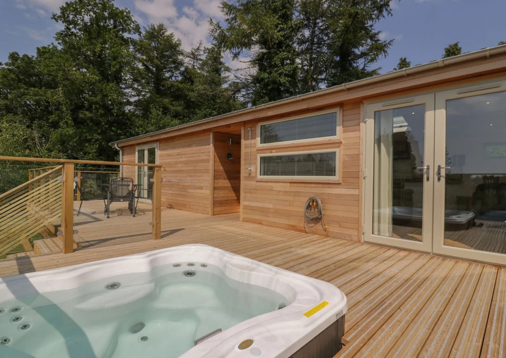 Property photo 2 of 20