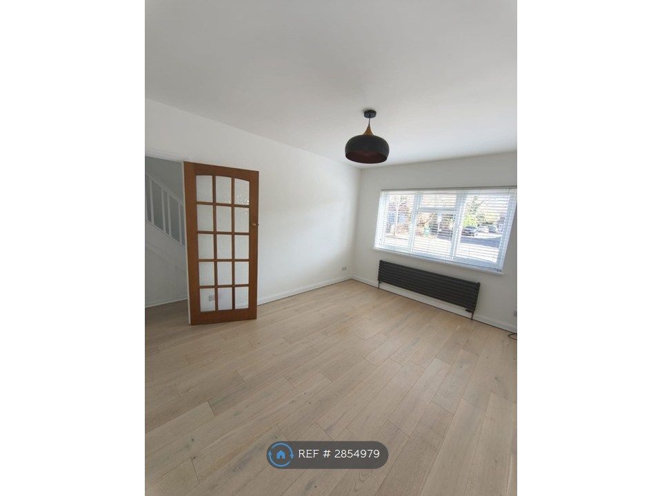 Property photo 3 of 12 Living Room