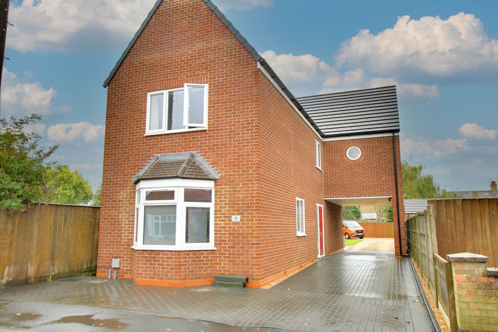 Property photo 2 of 16