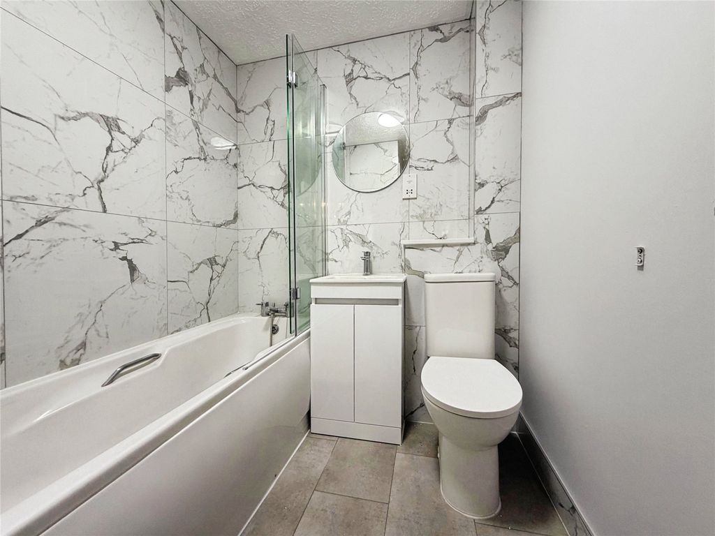 Property photo 2 of 7 Picture No. 10