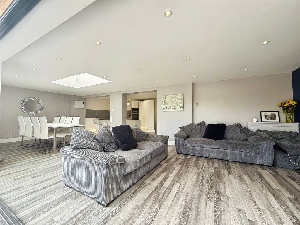 Property photo 3 of 19 Picture No. 05