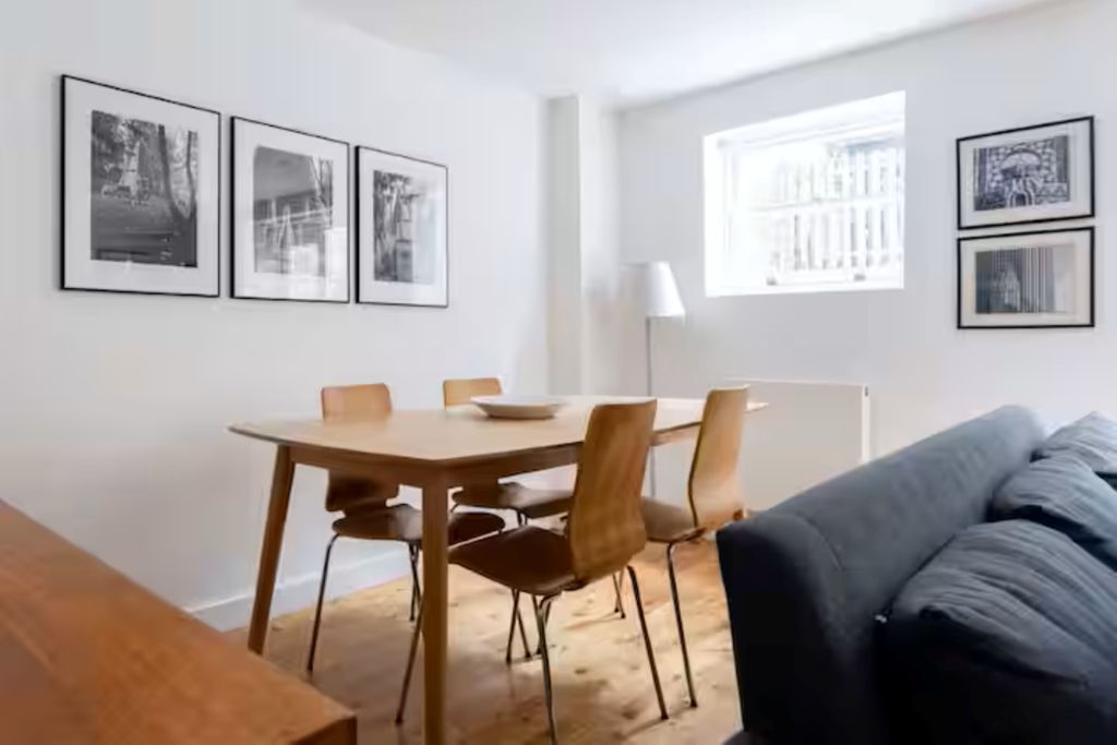 Property photo 3 of 10 Dinning Area