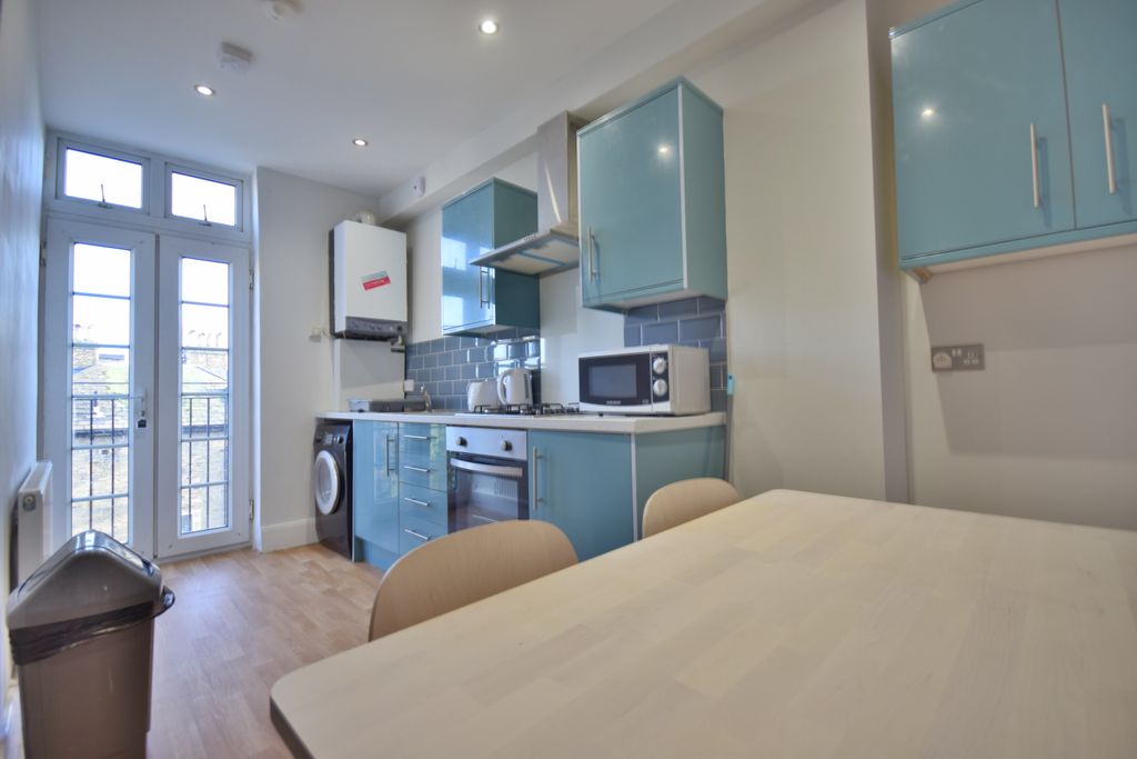 Property photo 2 of 7 Kitchen/Dinner