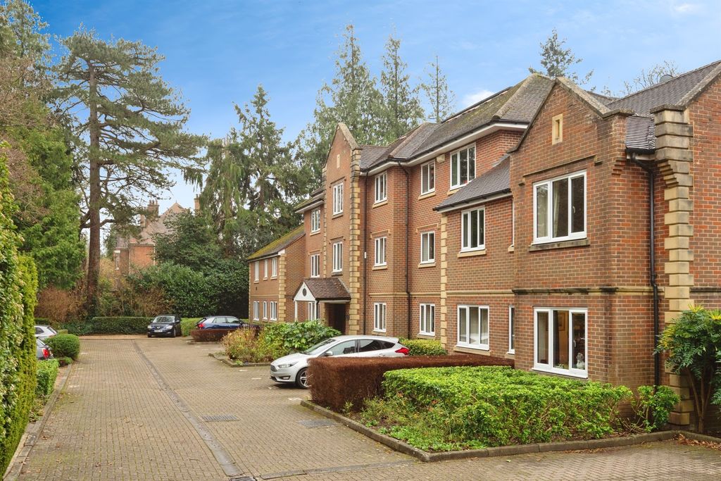 Property photo 2 of 19