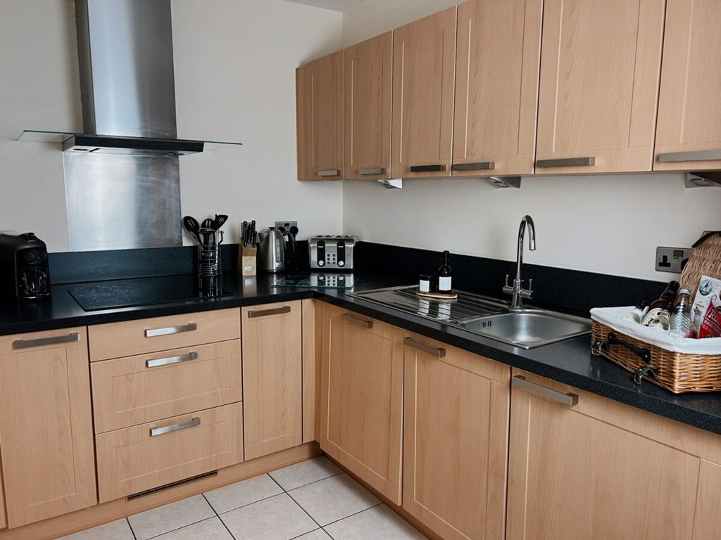 Property photo 3 of 13