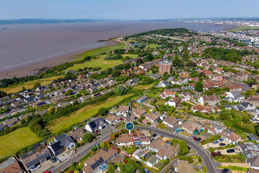 Property photo 3 of 43 Westwind, 17 Quantock Road, Portishead, North Some