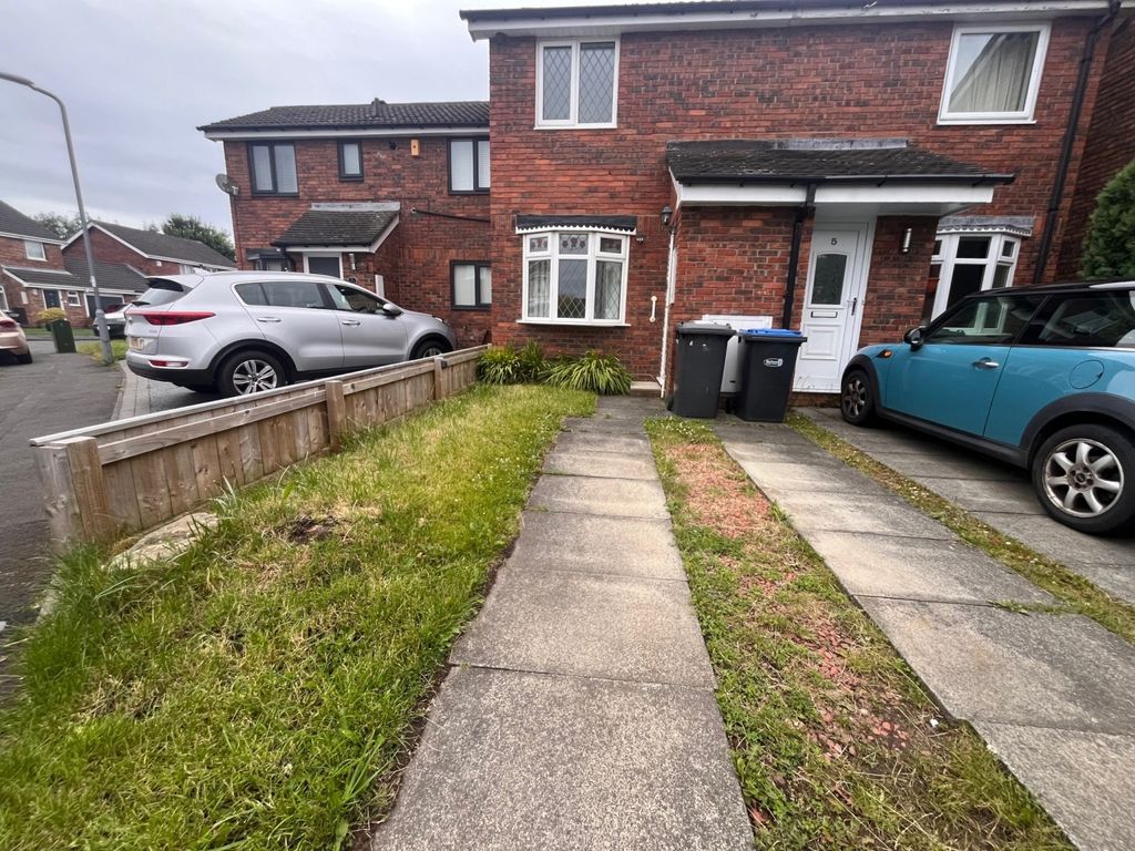 Property photo 1 of 11 Front