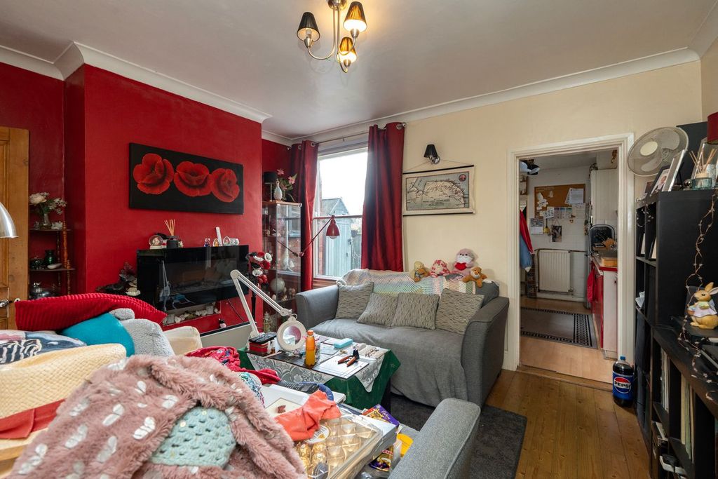 Property photo 2 of 11