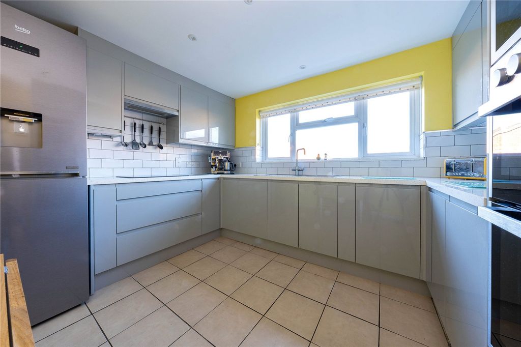 Property photo 2 of 14 Internal