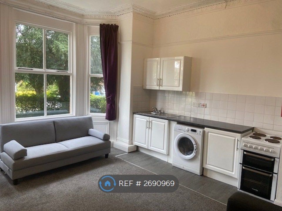 Property photo 3 of 11