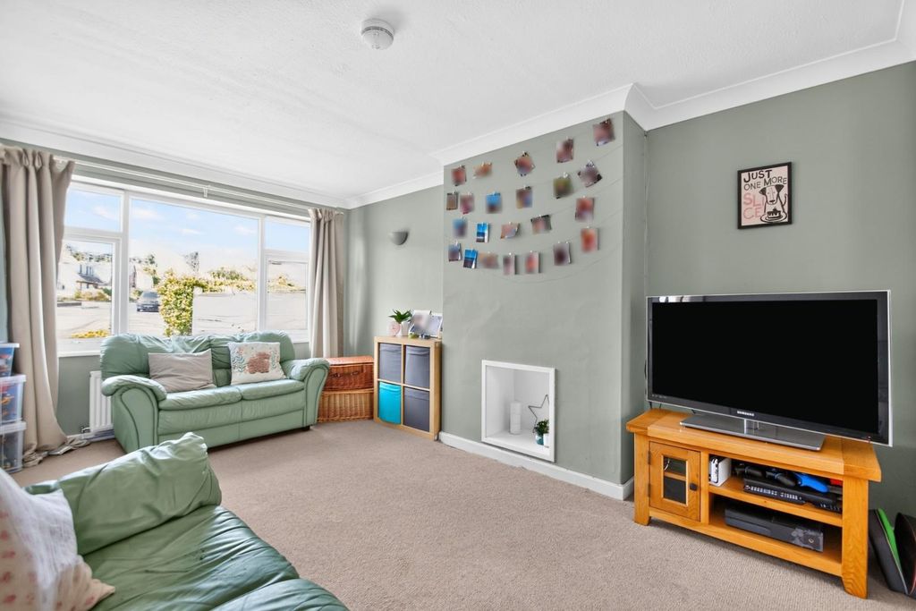Property photo 3 of 23 58Fairwaysave-5.Jpg