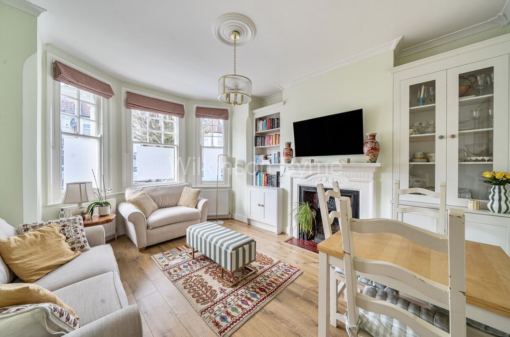 Property photo 3 of 12