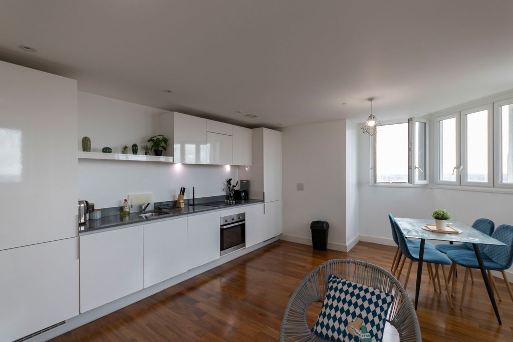Property photo 3 of 10 Img_5117_1