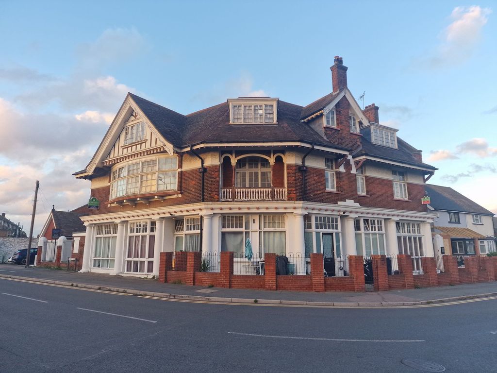 Property photo 1 of 7