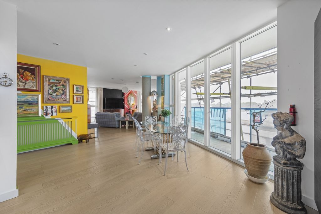 Property photo 2 of 27 094A0536