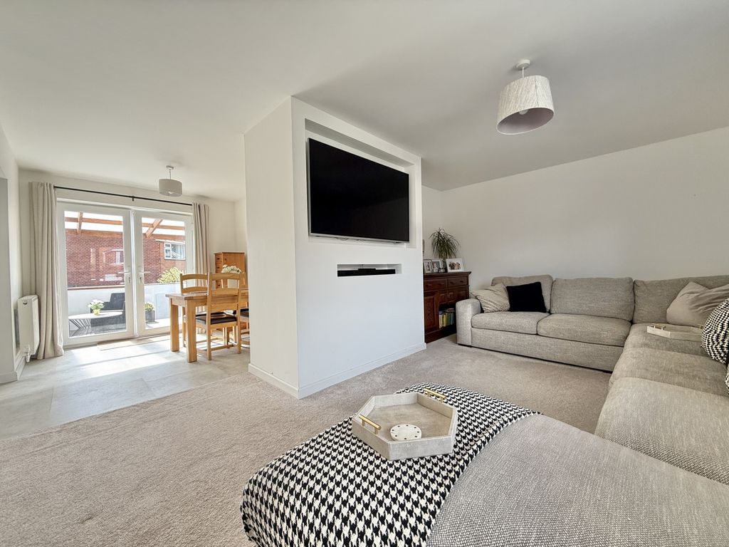 Property photo 2 of 39 Photo 31