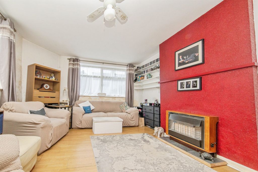 Property photo 2 of 17