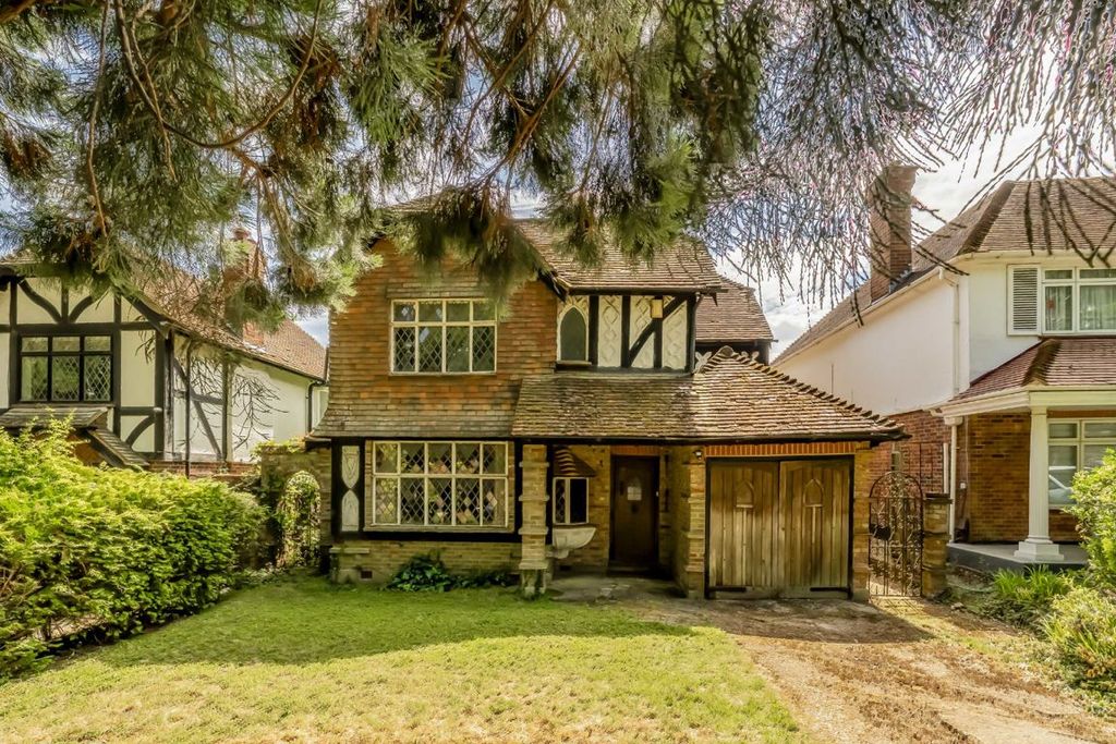 Property photo 1 of 11