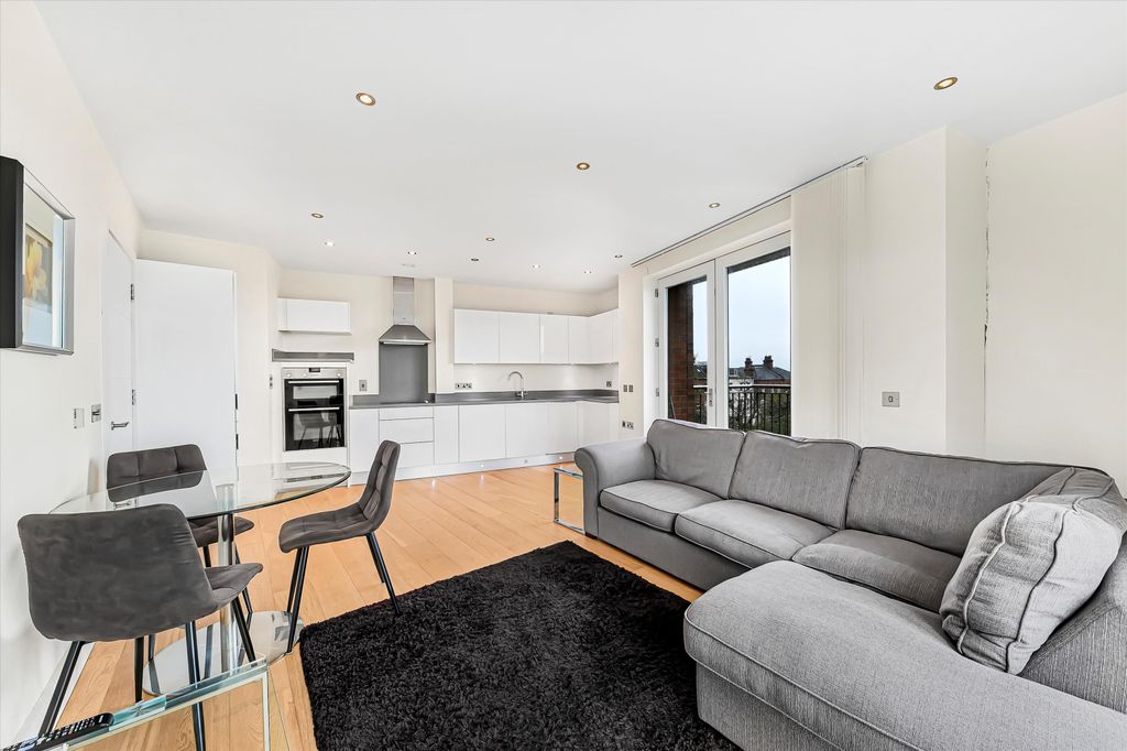 Property photo 1 of 9 Image