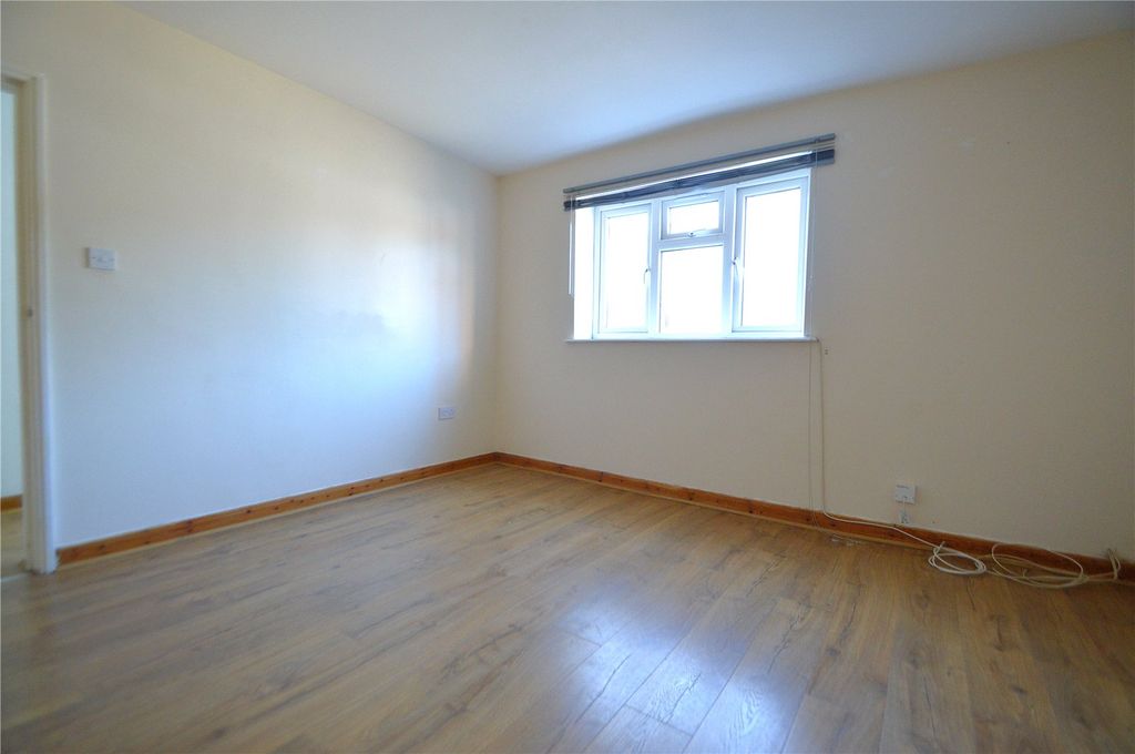 Property photo 2 of 7 Picture No. 11